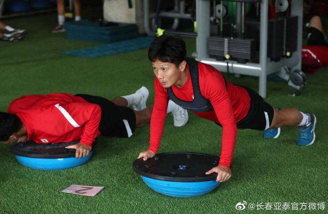 露胸美女软件